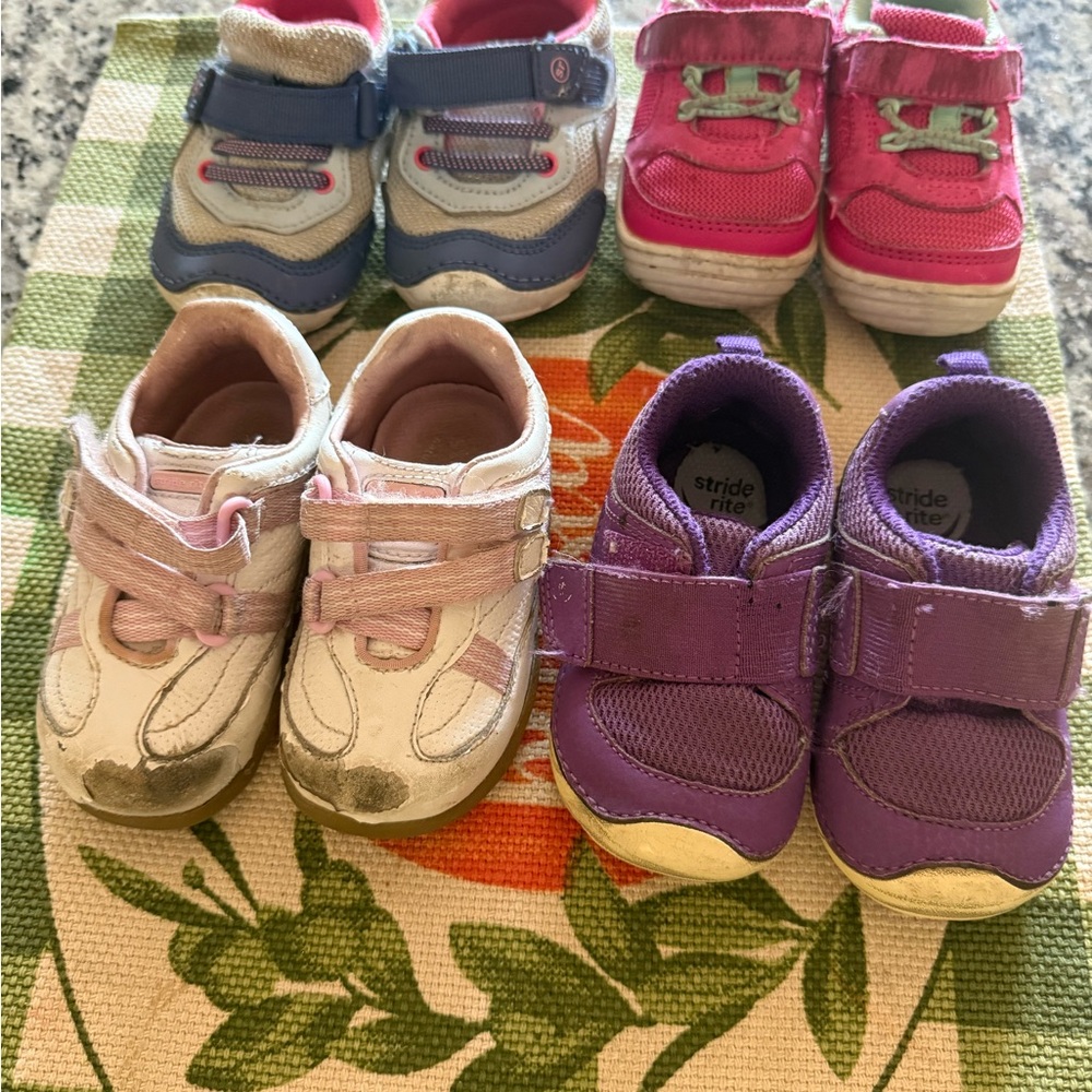 Stride Rite Kids Shoes - Pink and white